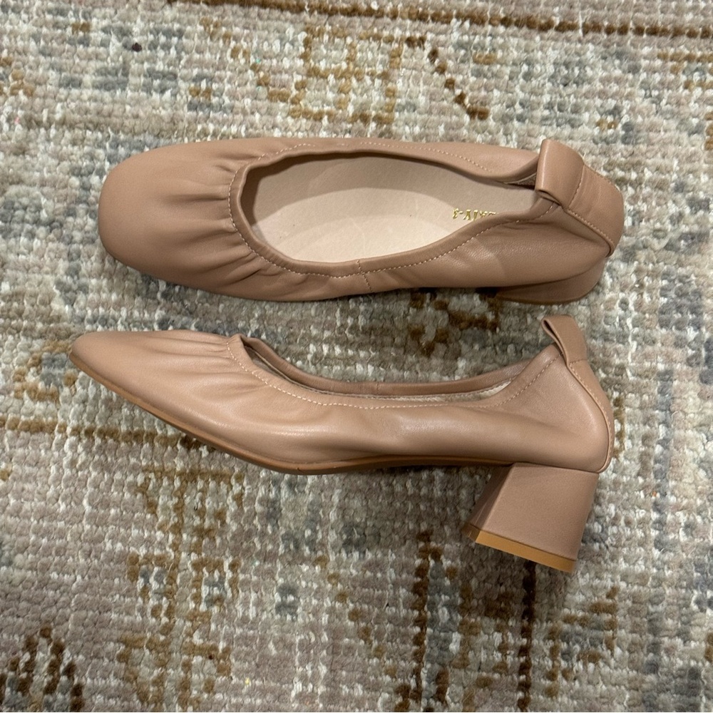 The  Leather Day Heel  Size 38 ( EVERLANE The Day Heel DUP)